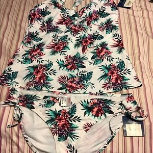 Arizona Jean co two pieces swimwear set.